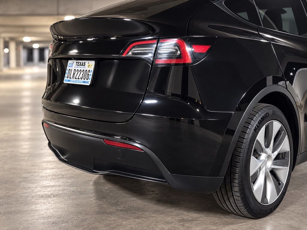 Used 2023 Tesla Model Y Long Range AWD/4WD image 10