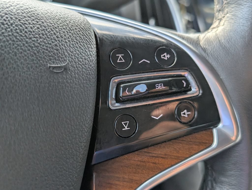 Certified 2020 Cadillac Escalade Luxury w/ Escalade Sport Edition AWD/4WD image 31