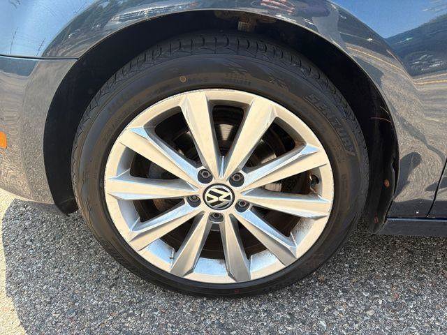 Used 2013 Volkswagen Golf TDI FWD image 24