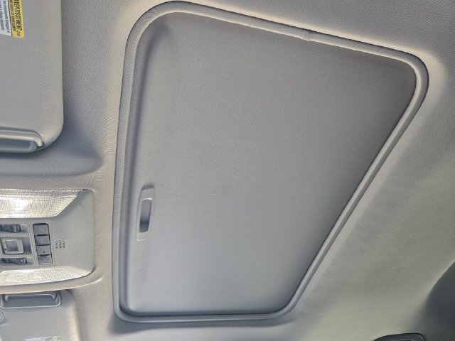 Used 2022 Toyota RAV4 XLE Premium FWD image 17