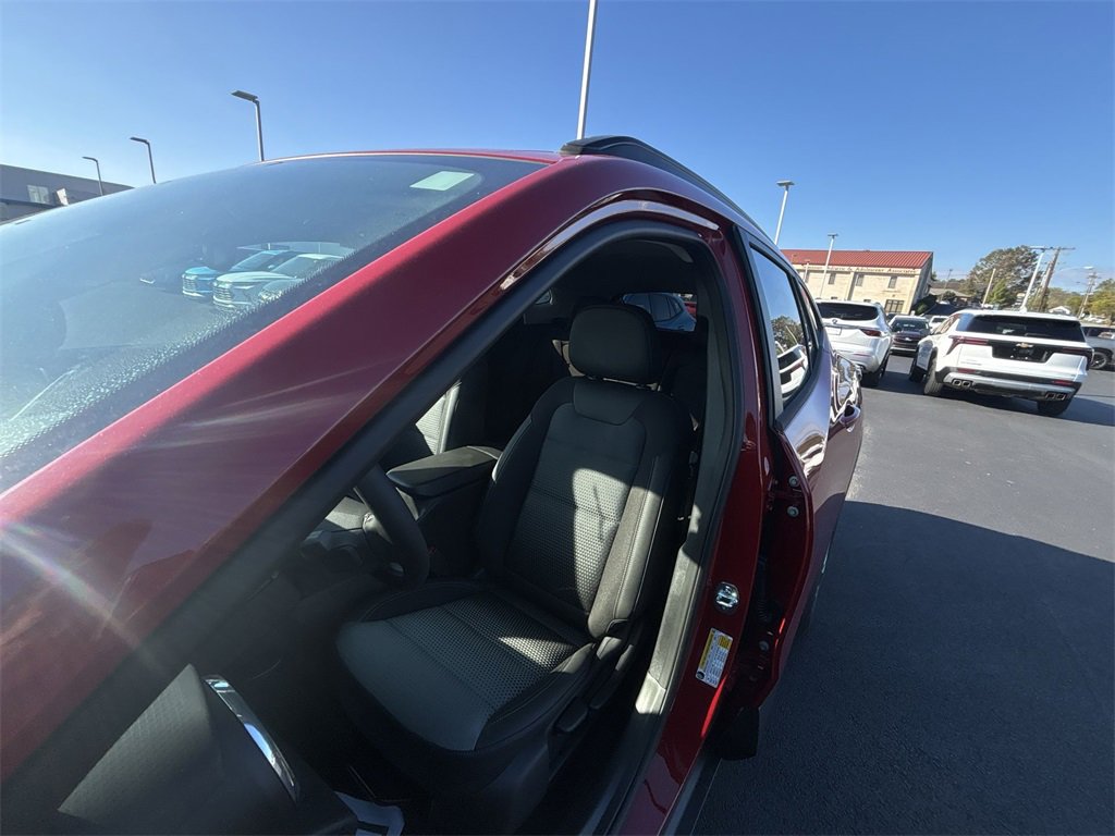 New 2026 Chevrolet Trax LT w/ Sunroof Package image 17