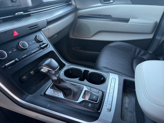 Certified 2024 Kia Carnival LX FWD image 25