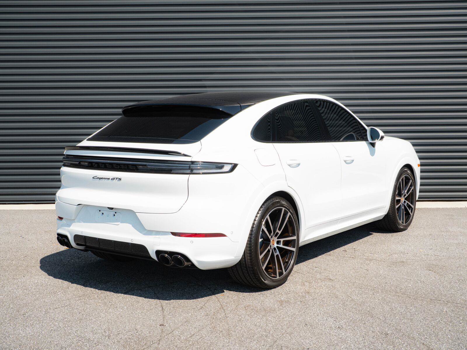 Used 2026 Porsche Cayenne GTS AWD/4WD image 29