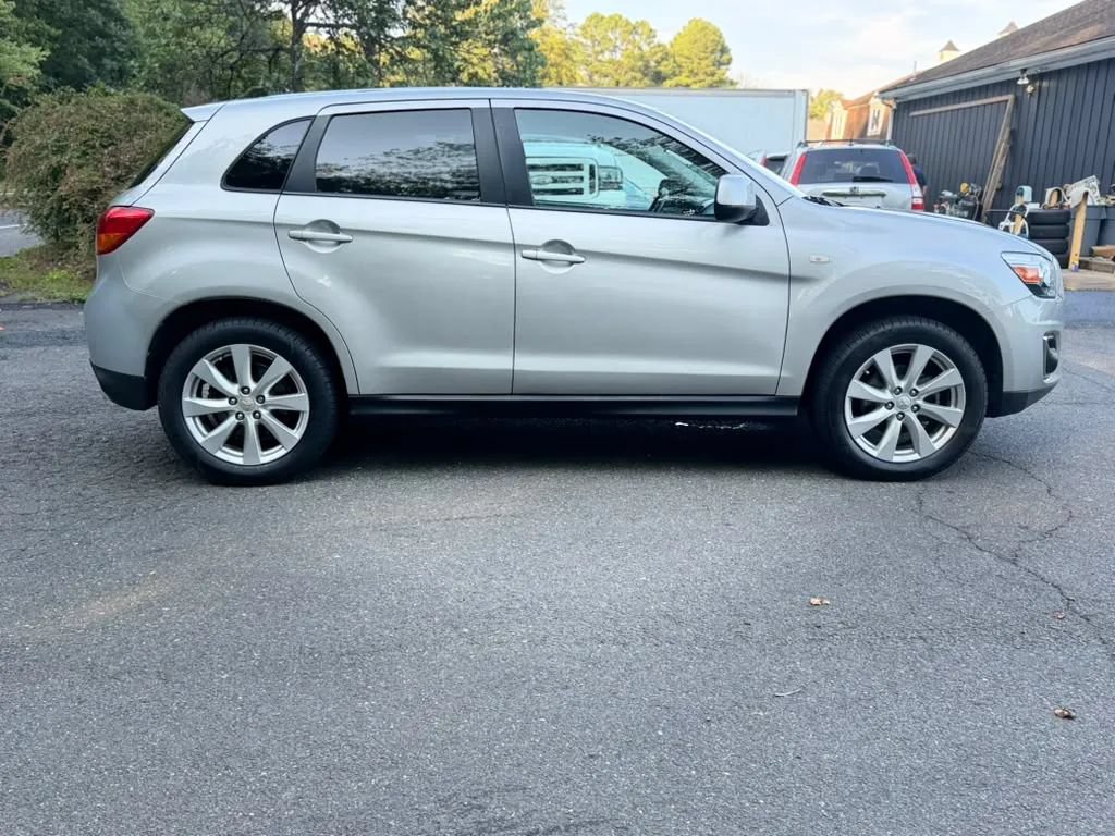 Used 2013 Mitsubishi Outlander Sport ES AWD/4WD image 8
