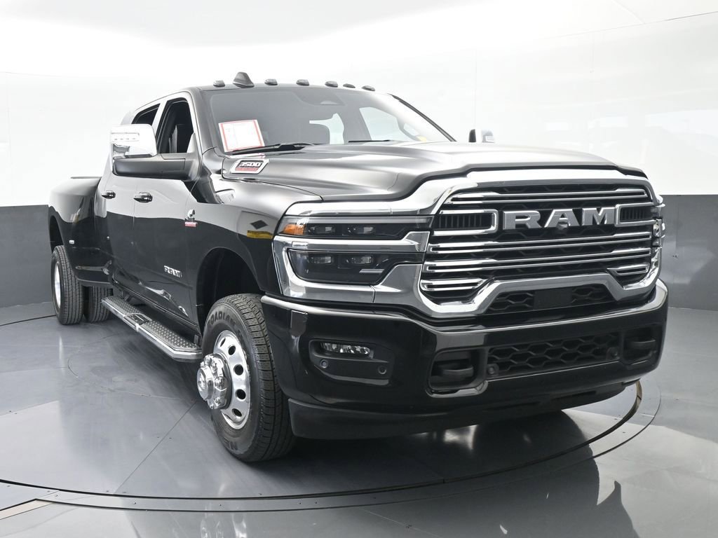 Used 2025 RAM 3500 Laramie image 9