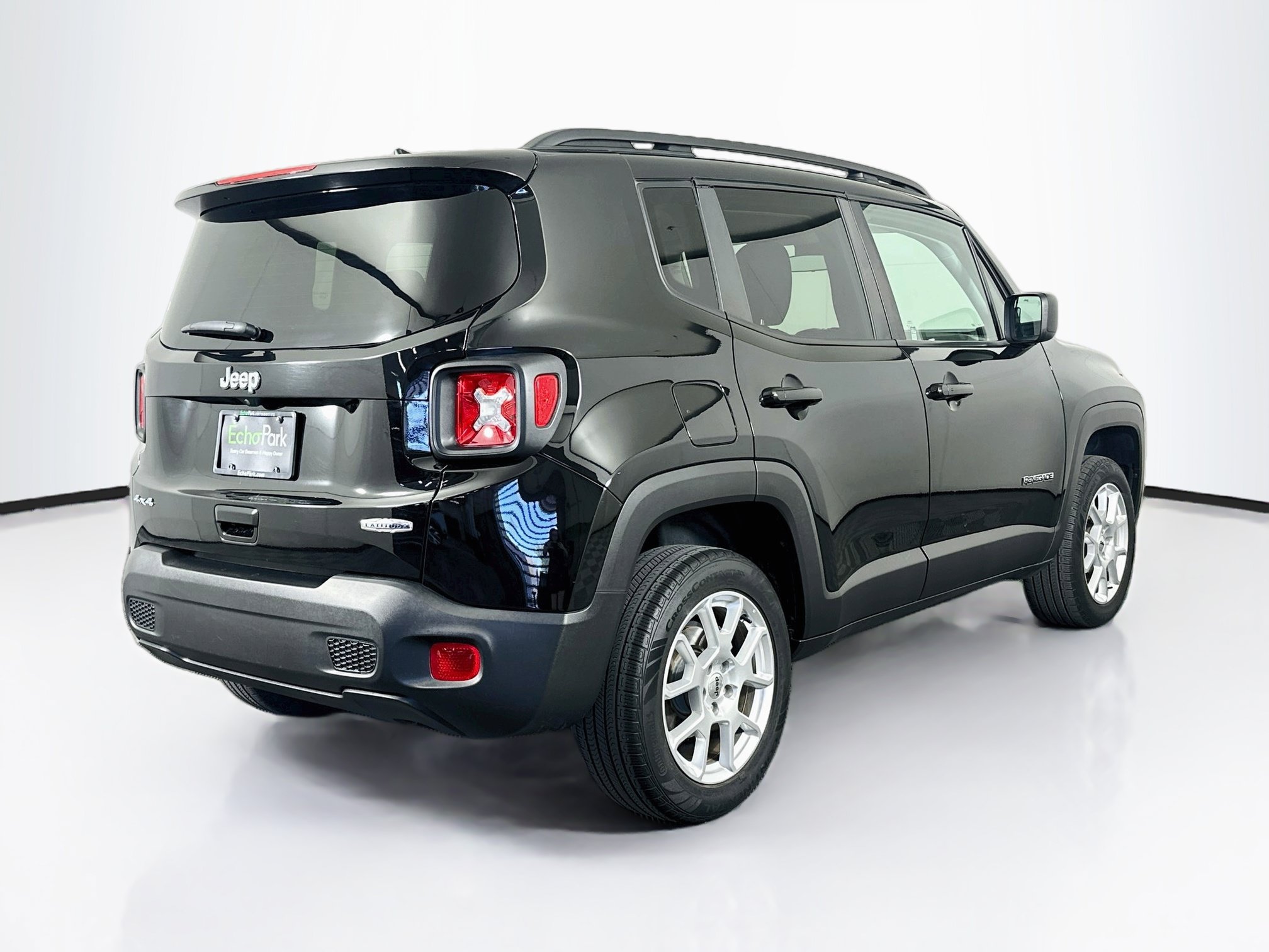 Used 2022 Jeep Renegade Latitude AWD/4WD image 9