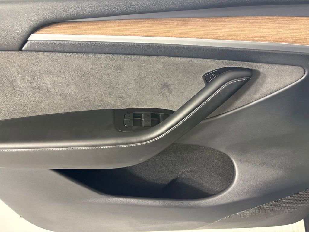 Used 2023 Tesla Model Y Long Range image 19