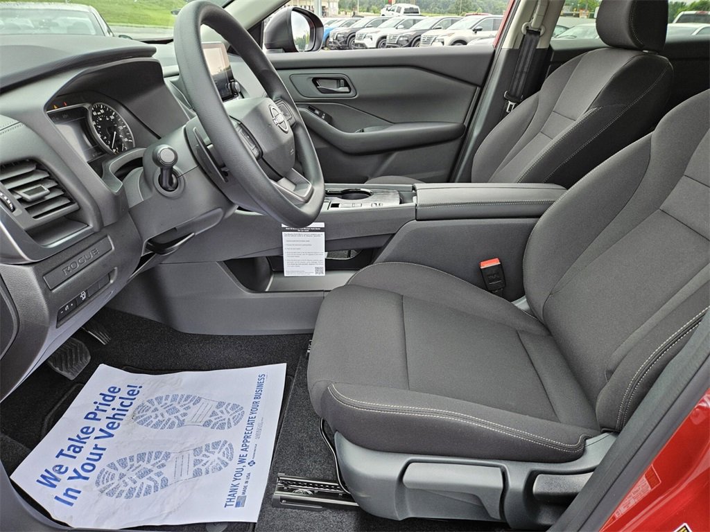 New 2026 Nissan Rogue S image 4