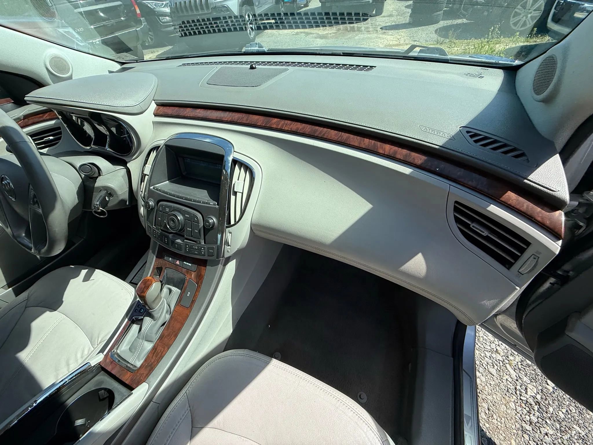 Used 2010 Buick LaCrosse CX image 31