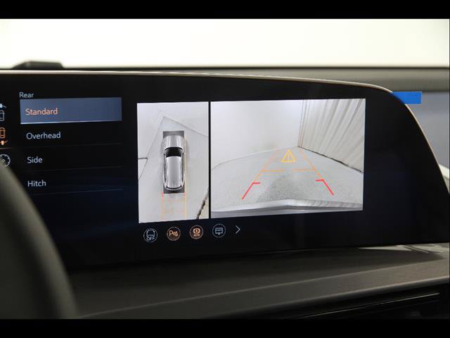 New 2026 Cadillac Vistiq Premium Luxury w/ LPO, Floor Liner Package AWD/4WD image 14