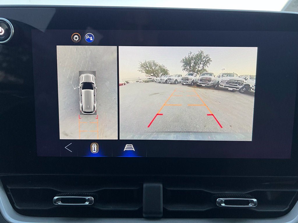Used 2026 Chevrolet Equinox LT w/ Convenience Package II FWD image 24
