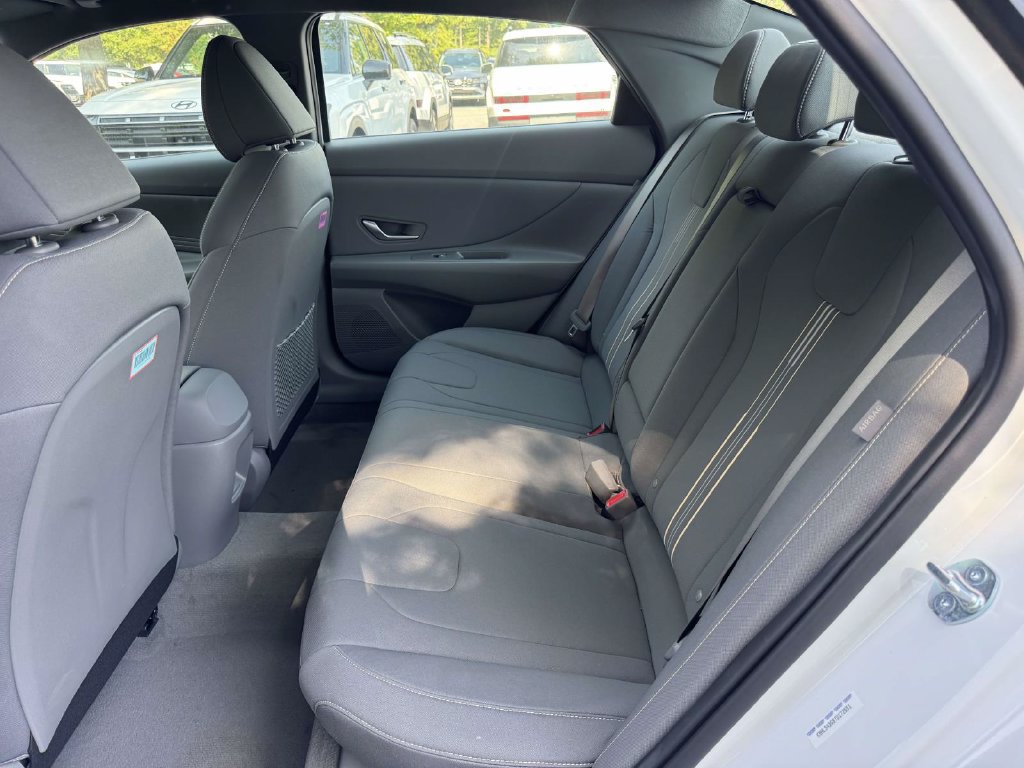 New 2026 Hyundai Elantra SEL Sport Premium FWD image 16