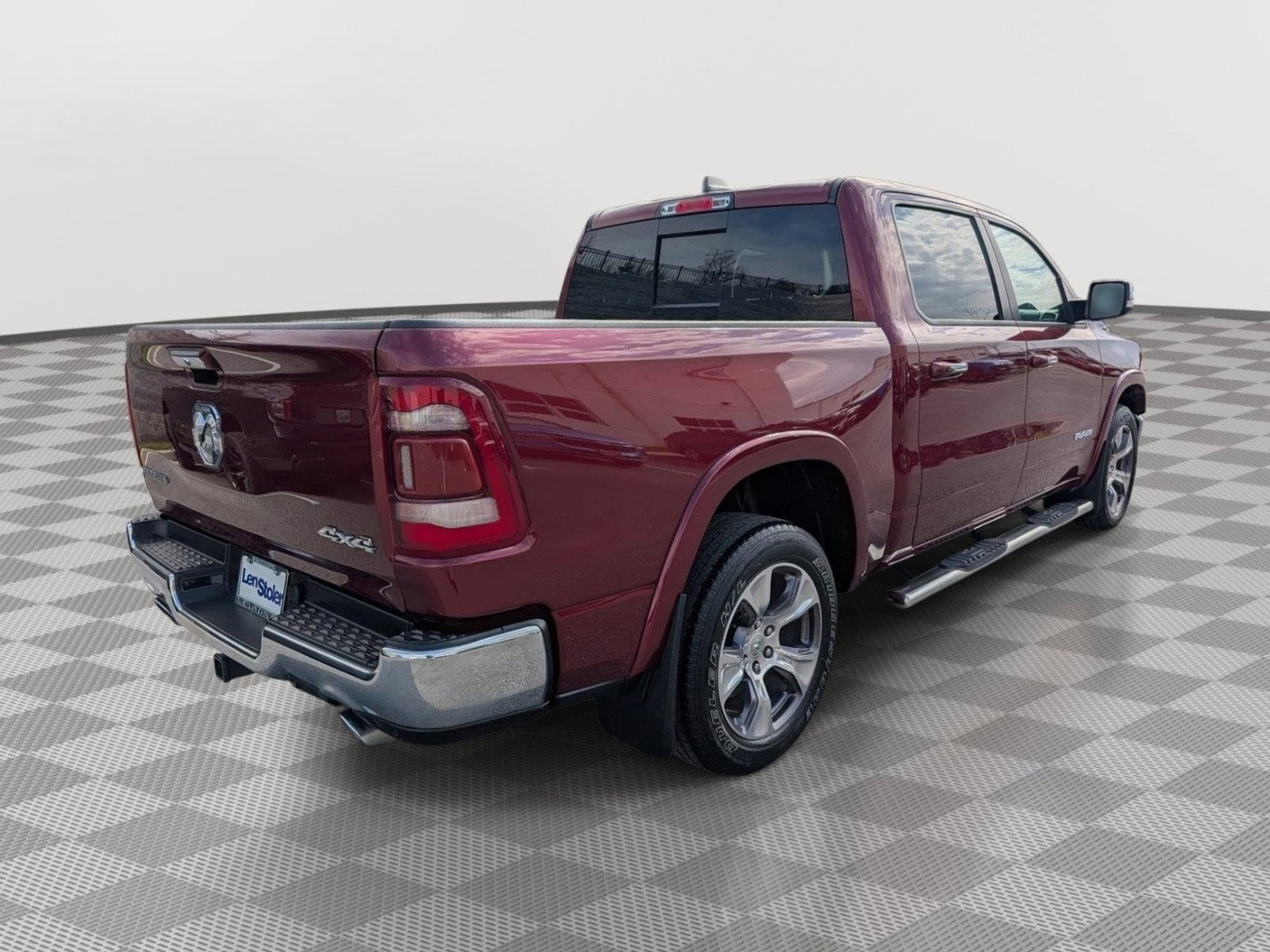 Used 2022 RAM 1500 Laramie AWD/4WD image 5