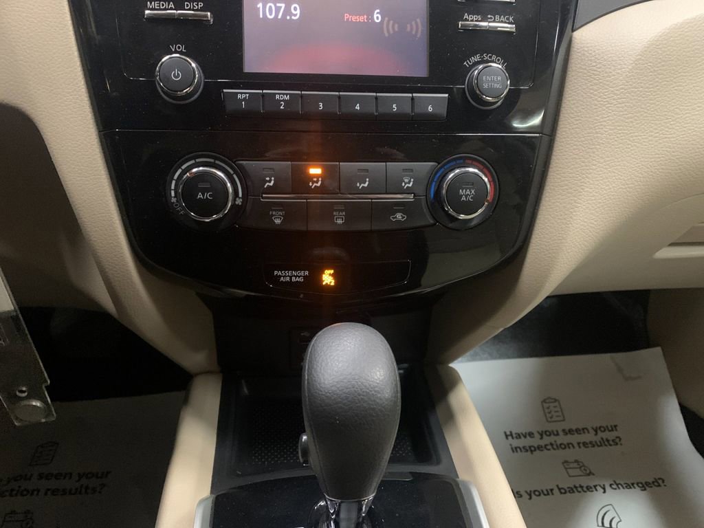 Used 2016 Nissan Rogue S w/ Appearance Package image 24