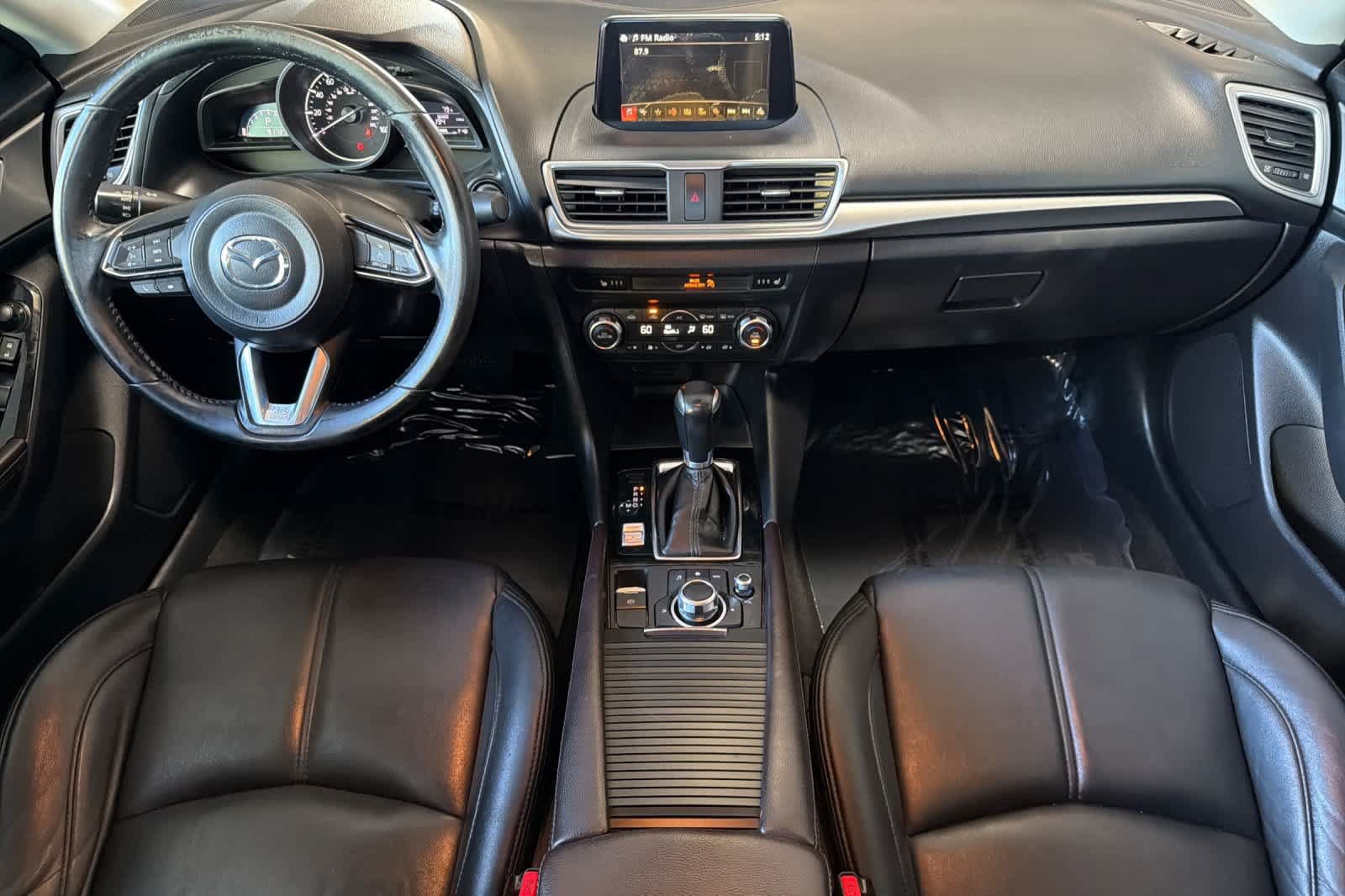 Used 2018 MAZDA MAZDA3 Touring FWD image 3