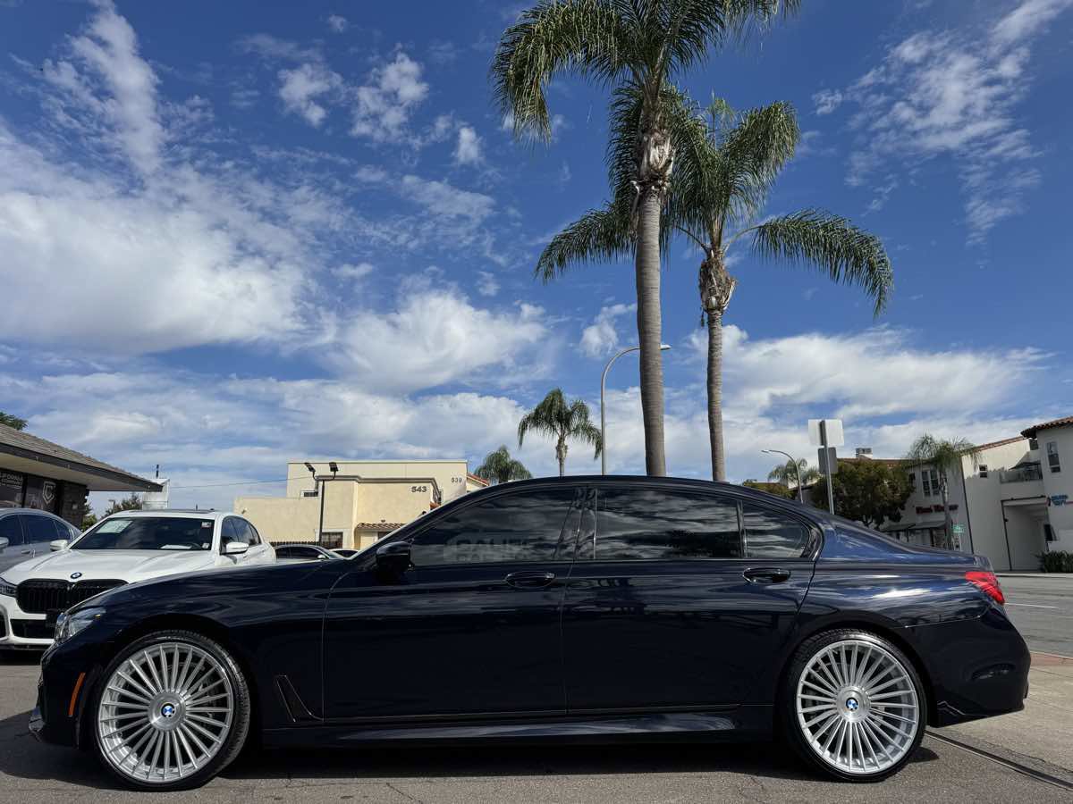 Used 2019 BMW 740i w/ Executive Package image 2