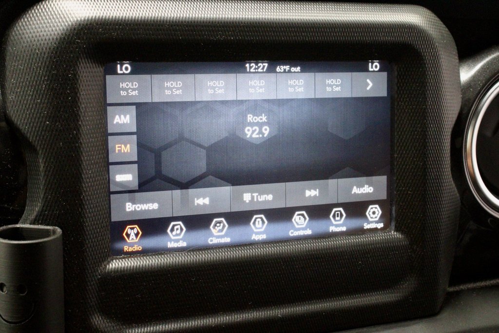 Used 2021 Jeep Wrangler Unlimited Sahara image 3