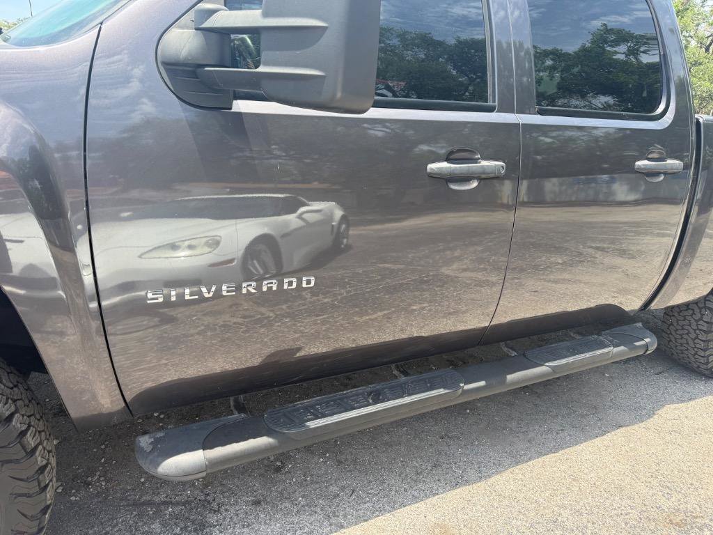 Used 2011 Chevrolet Silverado 1500 LT w/ All-Star Edition AWD/4WD image 9