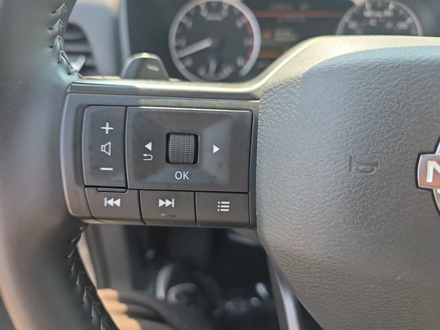 Used 2025 Nissan Rogue SV FWD image 18