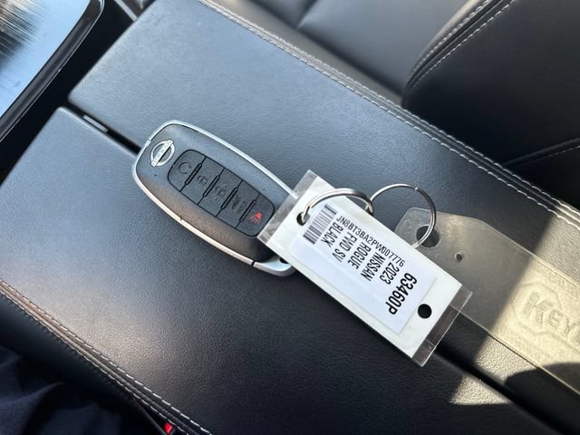 Used 2023 Nissan Rogue SV w/ SV Premium B Package FWD image 29
