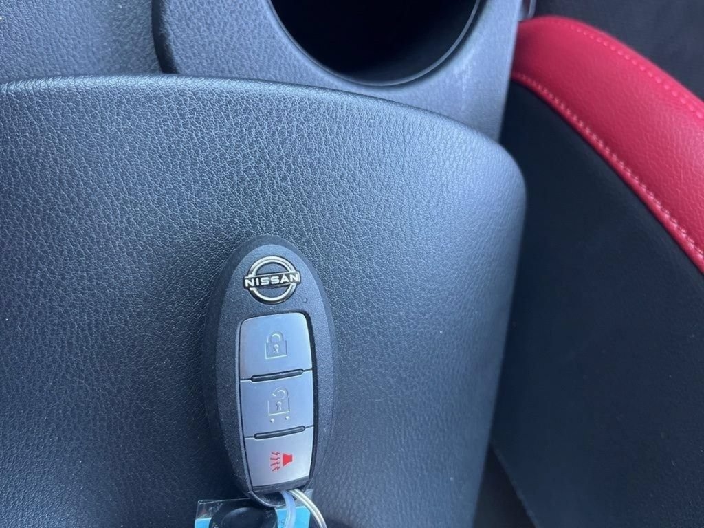 Used 2025 Nissan Z Performance w/ Floor Mat Package RWD image 23