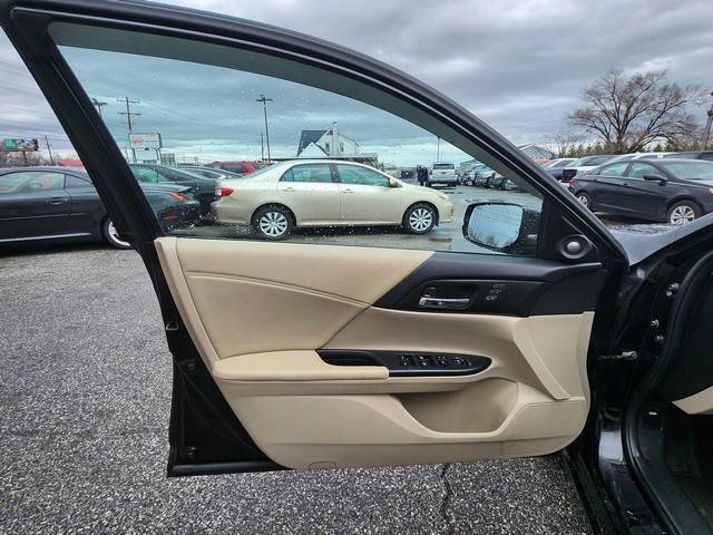 Used 2015 Honda Accord EX-L image 9