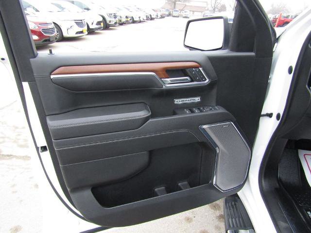 Used 2023 GMC Sierra 1500 Denali w/ Technology Package AWD/4WD image 30