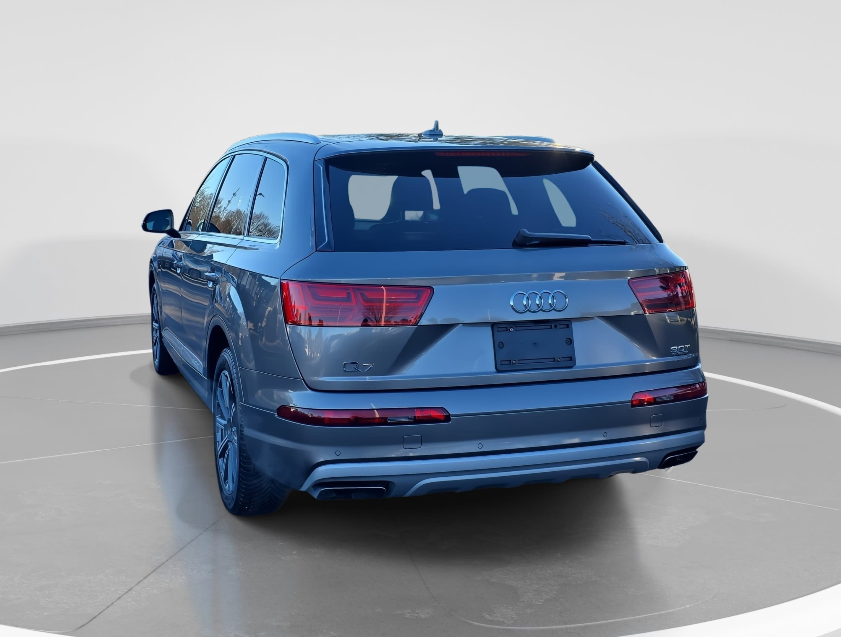 Used 2017 Audi Q7 3.0T Premium Plus image 7