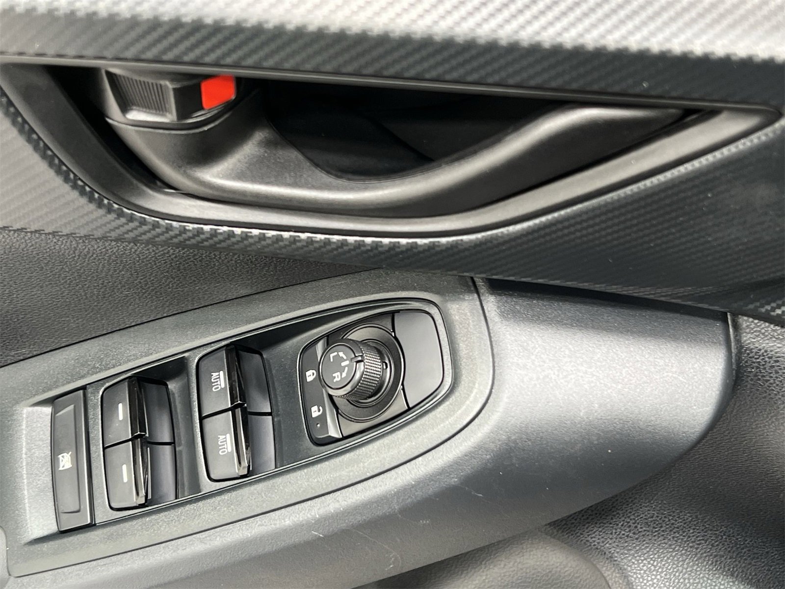 Used 2024 Subaru Crosstrek 2.0i Premium image 13