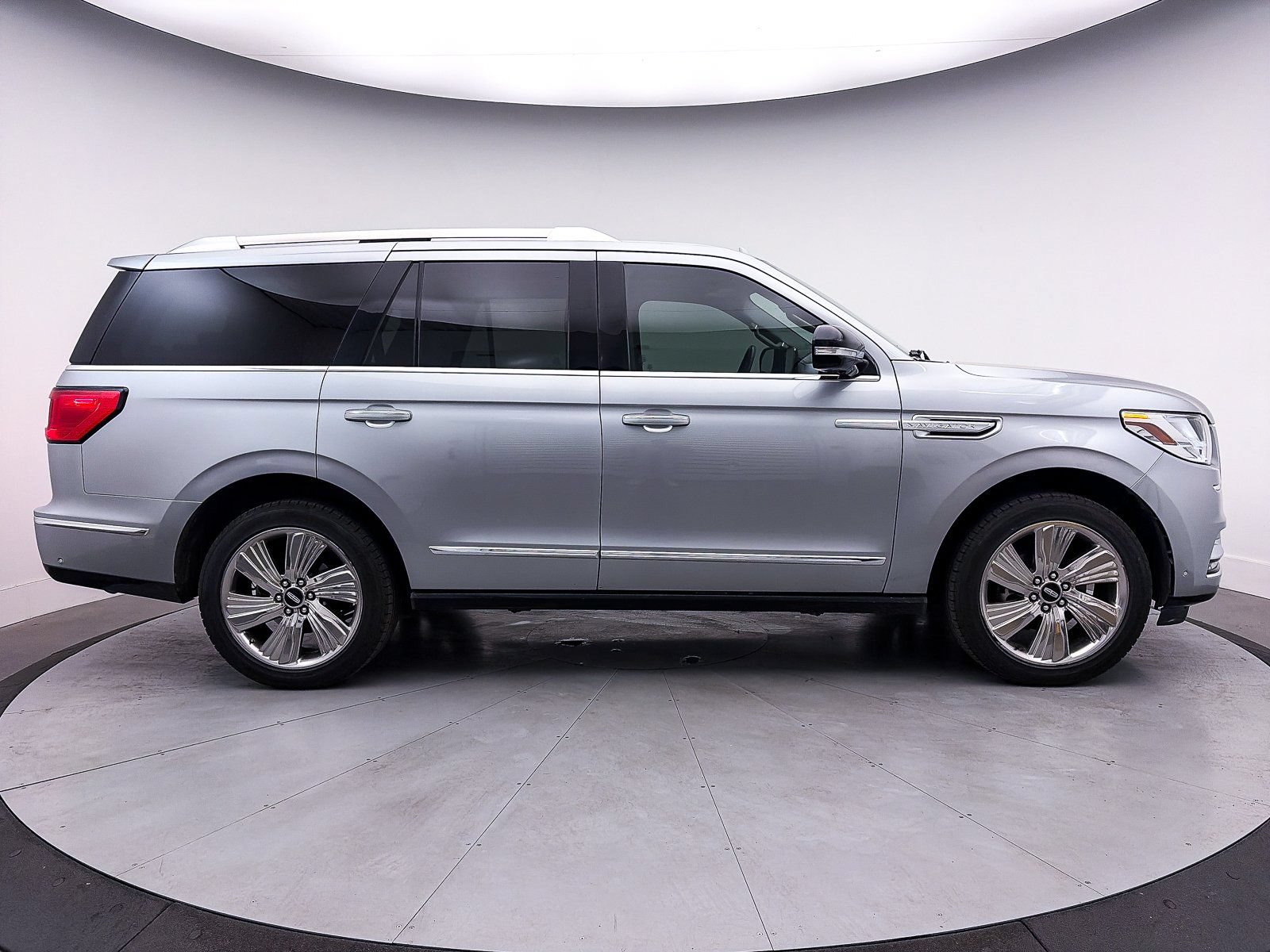 Used 2021 Lincoln Navigator Reserve w/ Luxury Package AWD/4WD image 47