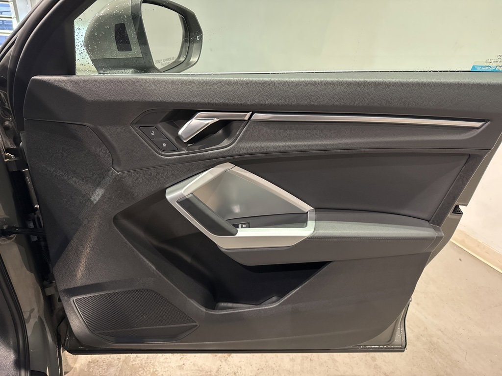 Used 2020 Audi Q3 2.0T Premium w/ Convenience Package image 39