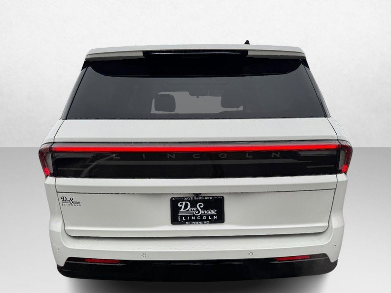 New 2025 Lincoln Navigator Reserve image 6
