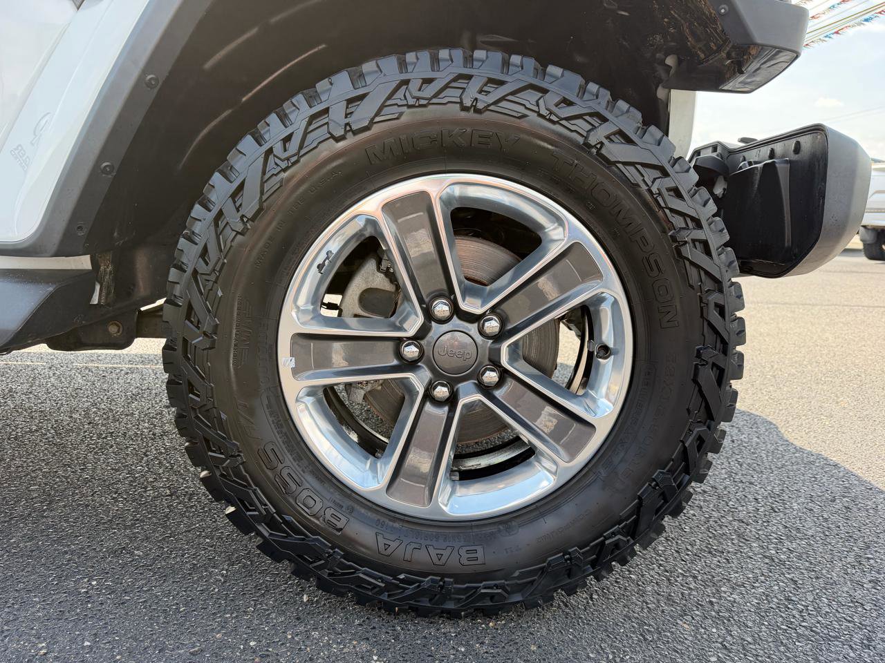 Used 2018 Jeep Wrangler Unlimited Sahara image 19