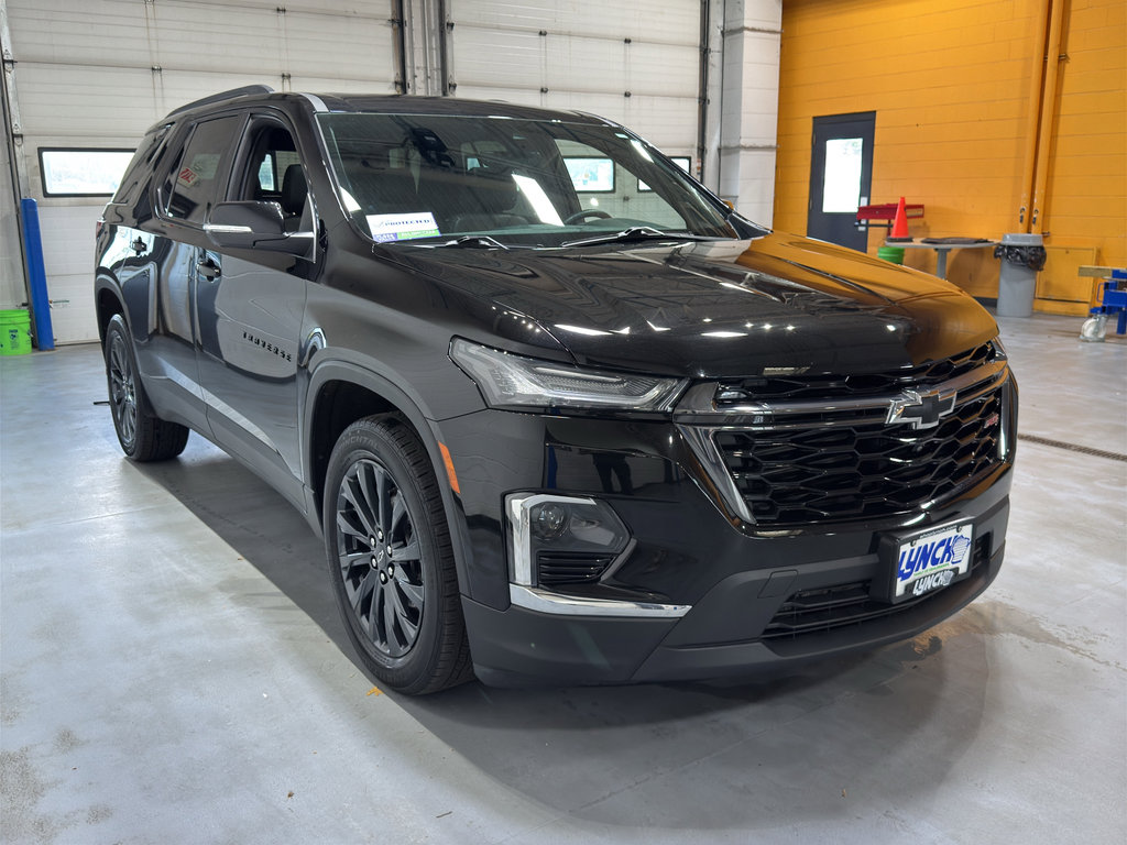 Used 2024 Chevrolet Traverse RS w/ LPO, Floor Liner Package AWD/4WD image 7