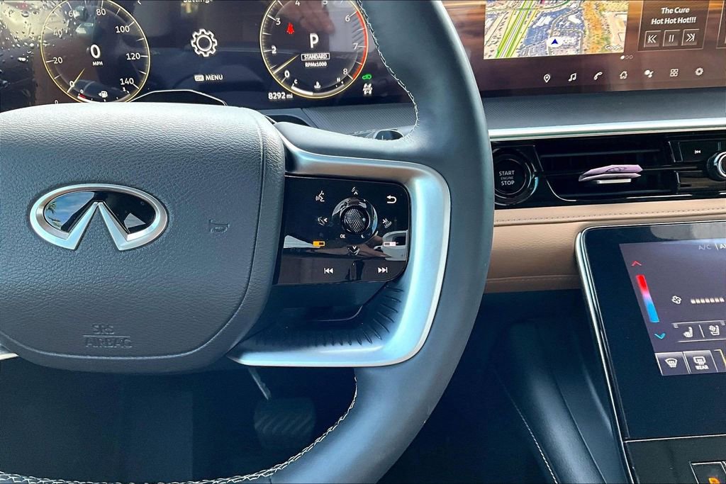 Used 2025 INFINITI QX80 Luxe image 18