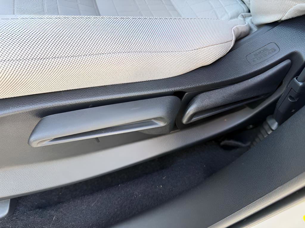 Certified 2026 Honda HR-V LX image 17