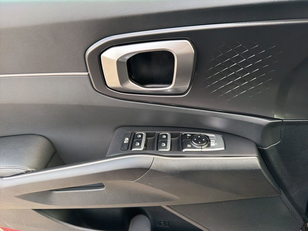 Certified 2025 Kia Sorento S w/ Panoramic Sunroof Package FWD image 14