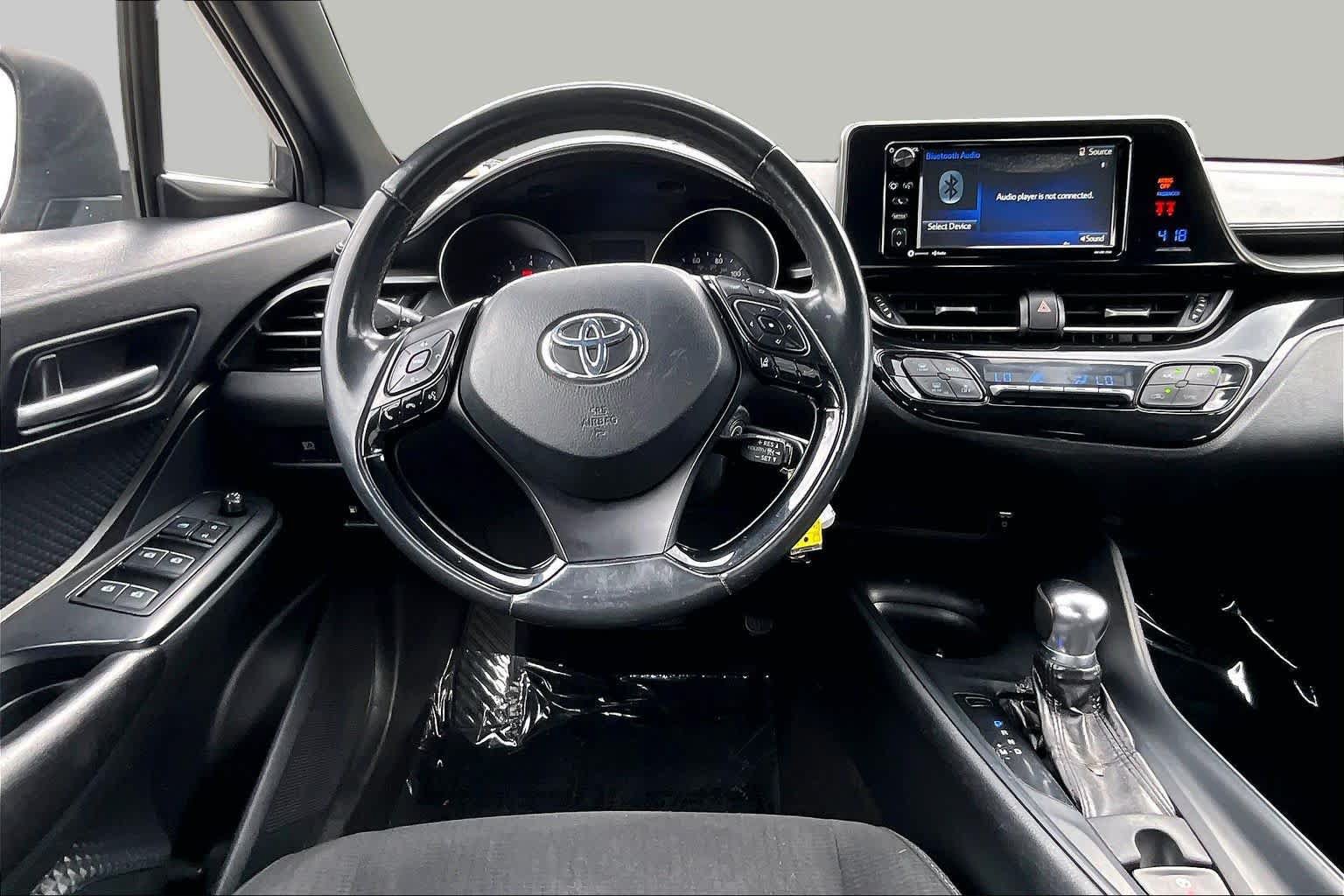 Used 2018 Toyota C-HR XLE FWD image 6