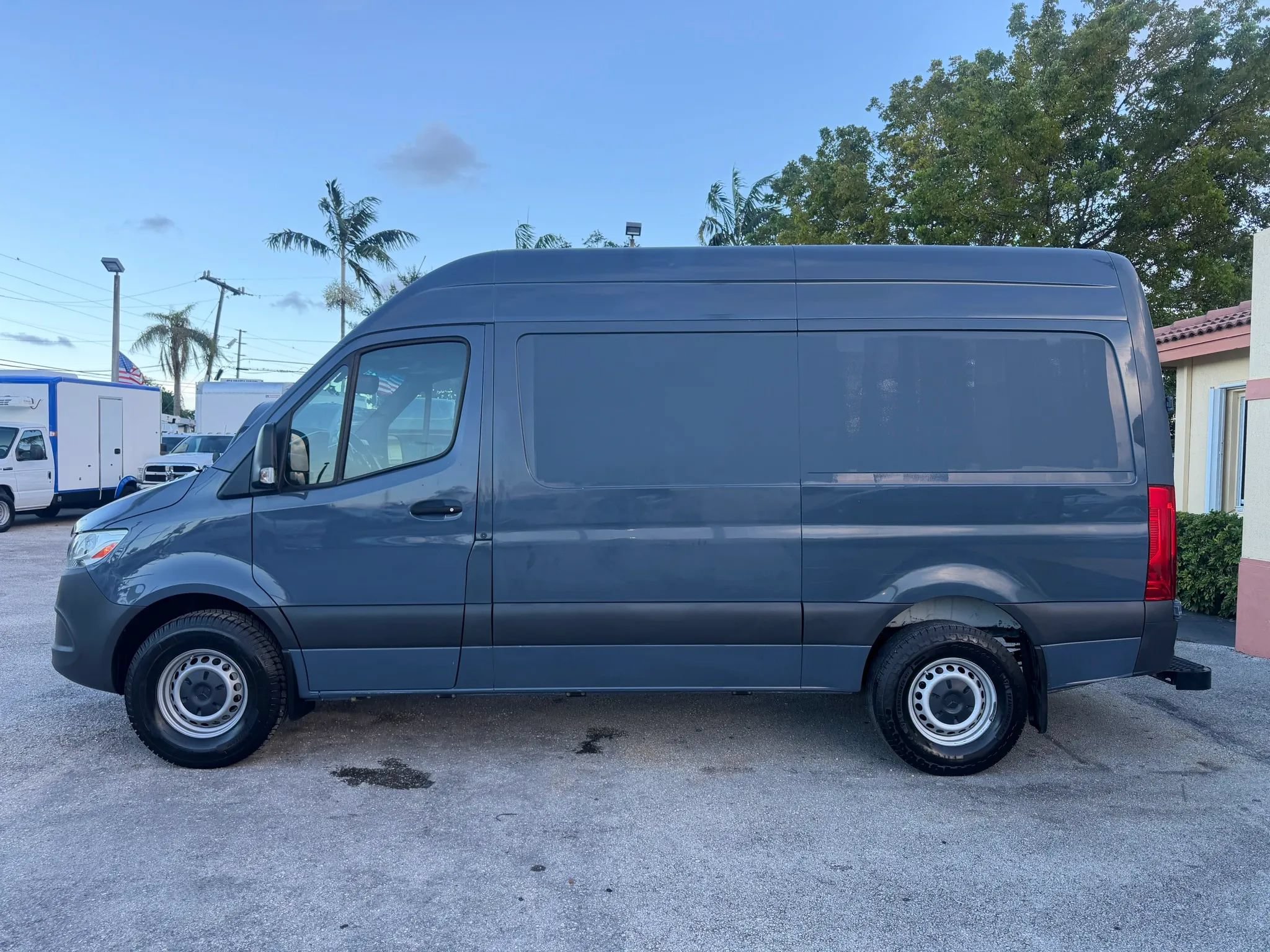 Used 2019 Mercedes-Benz Sprinter 144 image 2