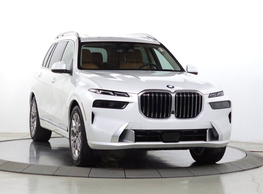 Used 2024 BMW X7 xDrive40i w/ Executive Package image 11