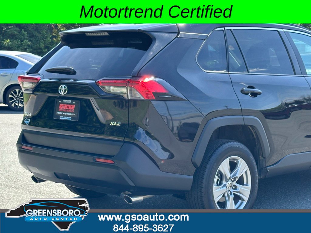 Used 2025 Toyota RAV4 XLE FWD image 38
