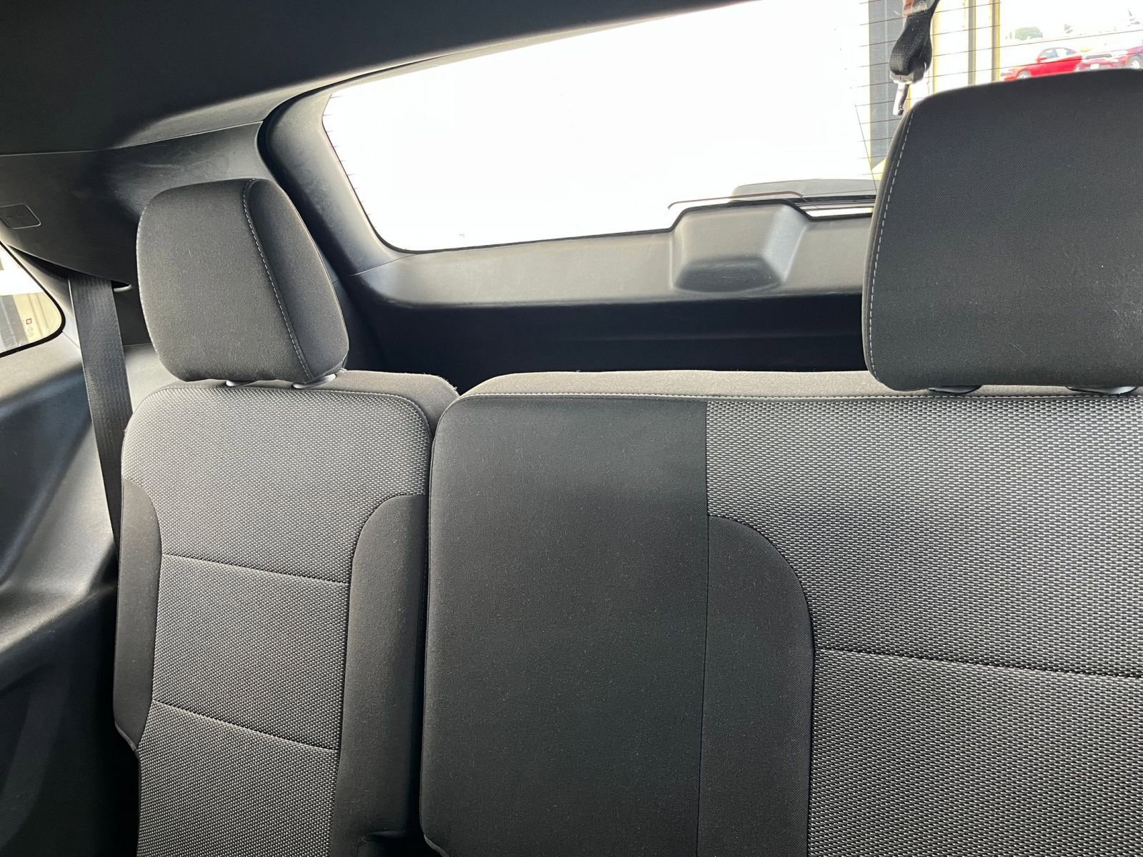 Used 2023 Chevrolet Traverse LT image 28