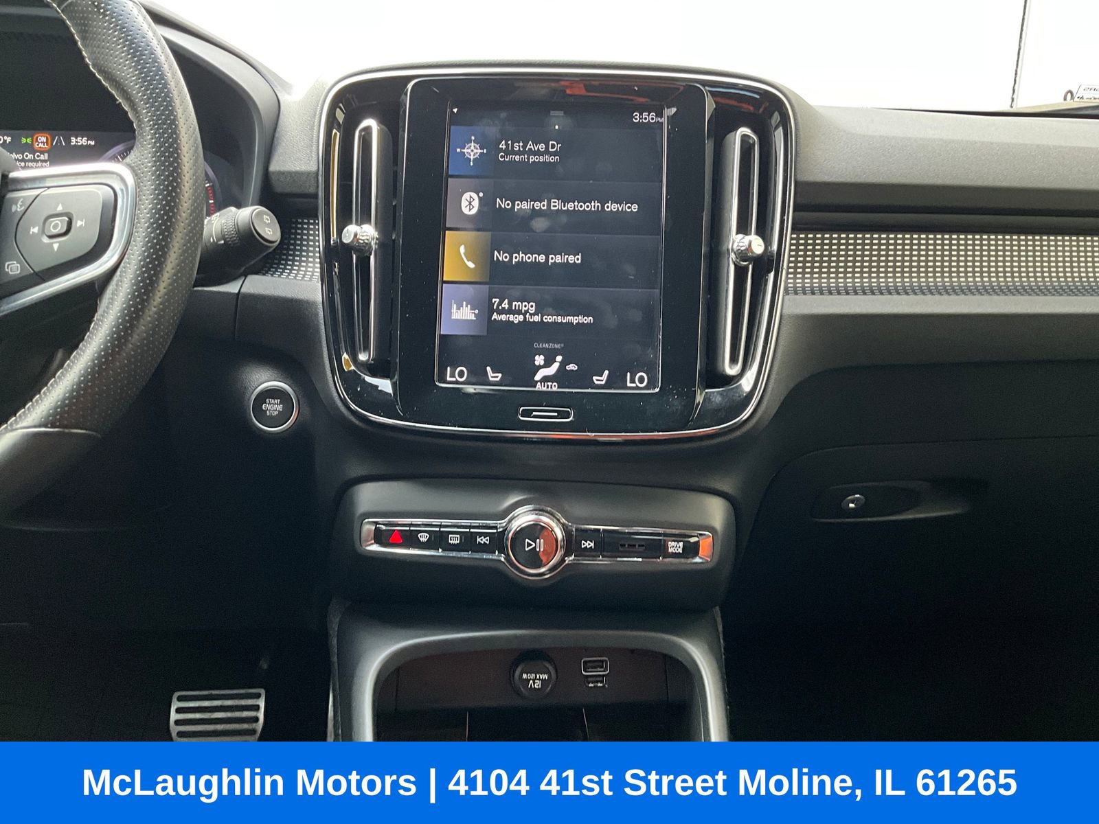 Used 2019 Volvo XC40 T5 R-Design image 4