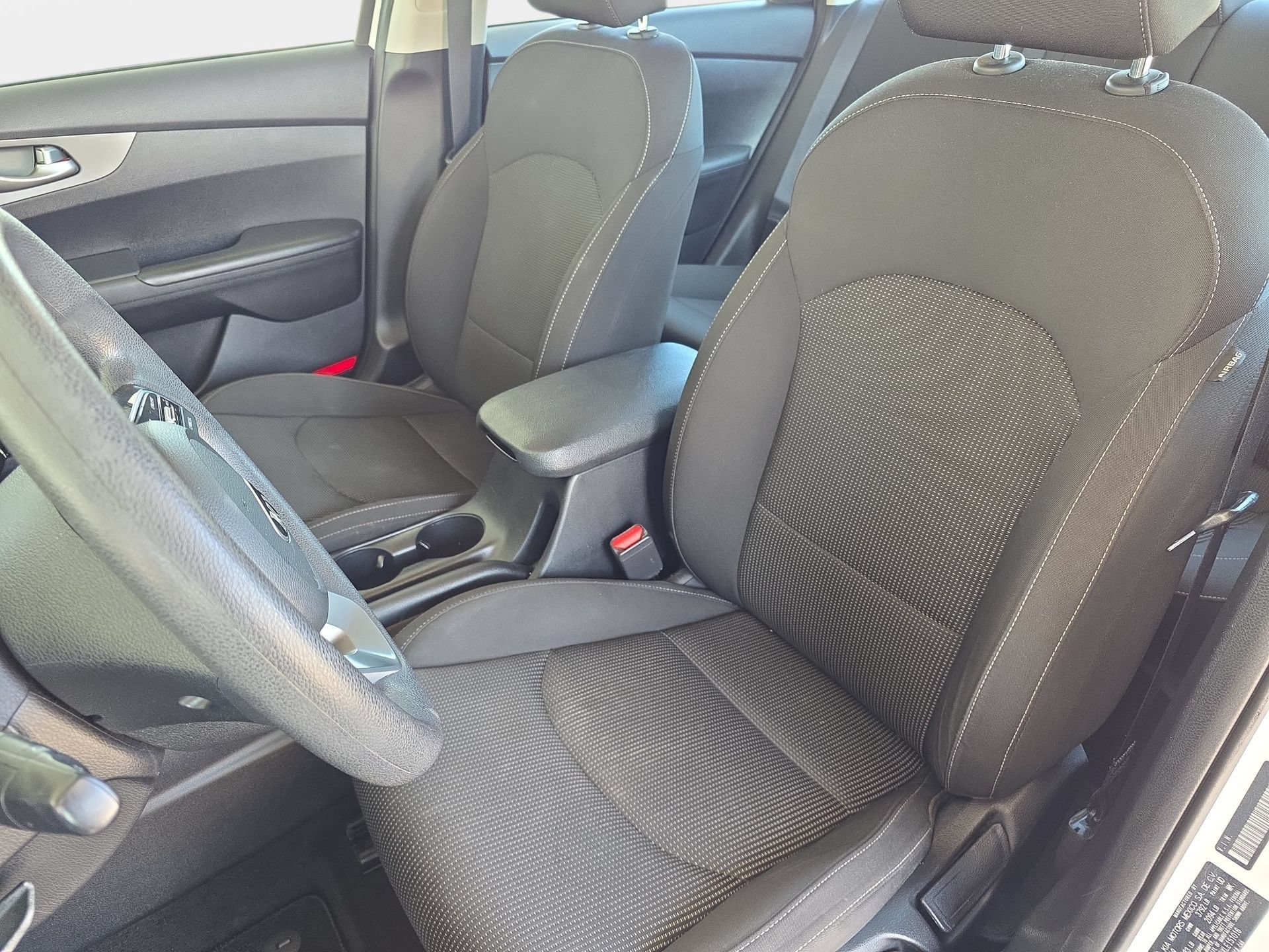 Used 2020 Kia Forte LXS FWD image 15