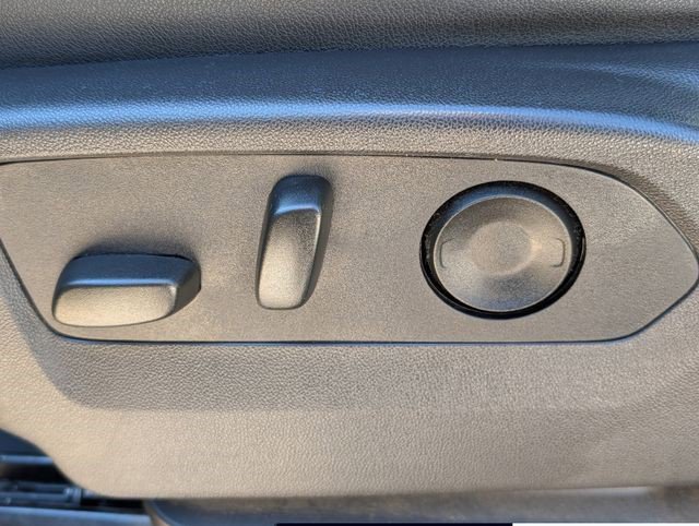 Certified 2025 GMC Sierra 1500 SLT image 11