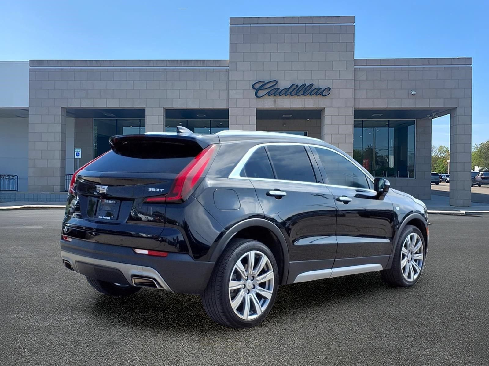 Certified 2023 Cadillac XT4 Premium Luxury w/ Cold Weather Package AWD/4WD image 5