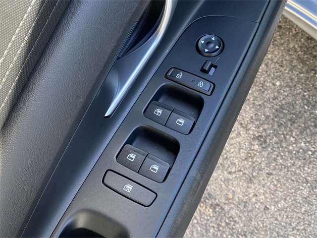 Used 2023 Hyundai Elantra SE image 15