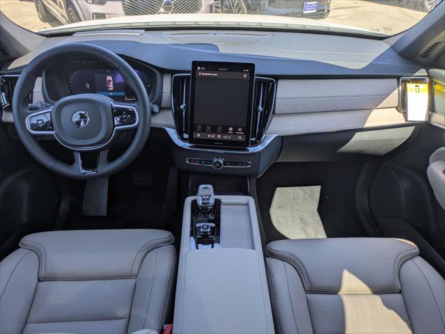 New 2026 Volvo XC90 T8 Ultra w/ Protection Package AWD/4WD image 11