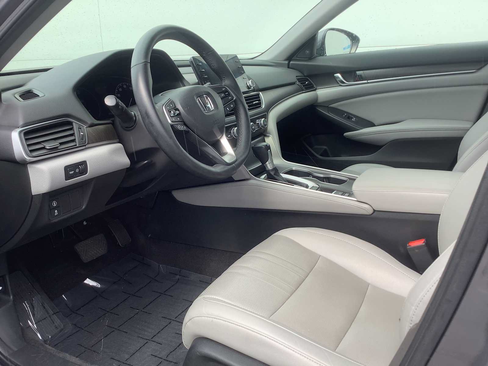Certified 2019 Honda Accord EX-L image 3