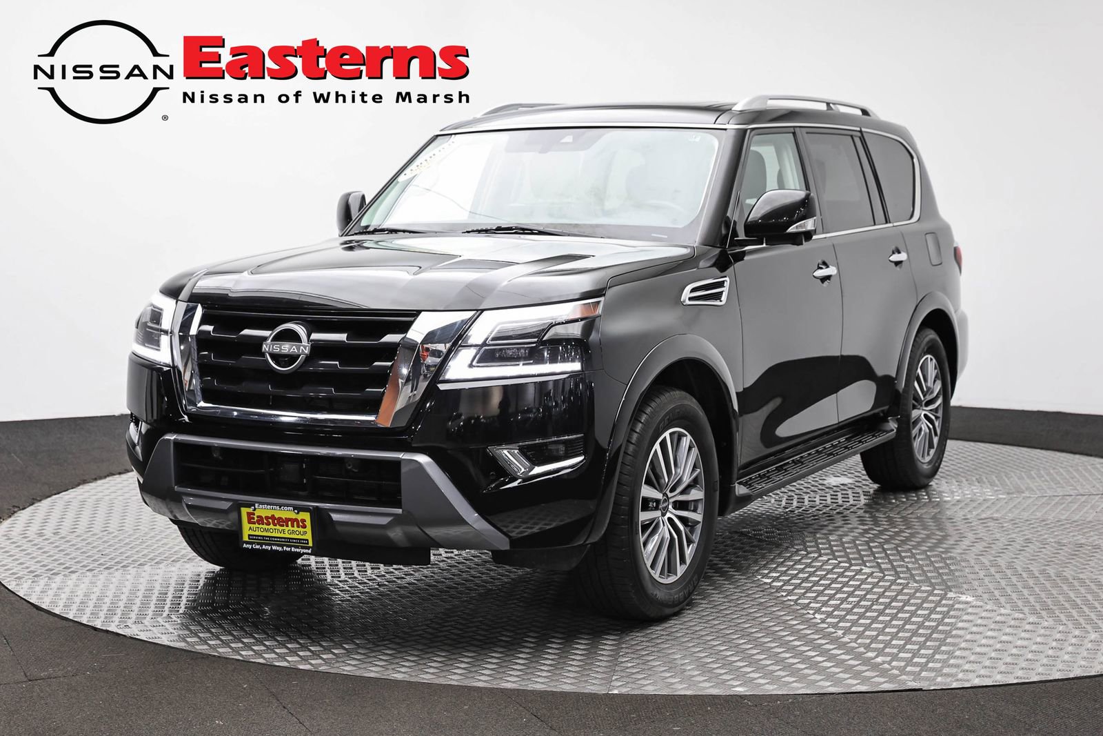 Used 2024 Nissan Armada SL AWD/4WD image 1